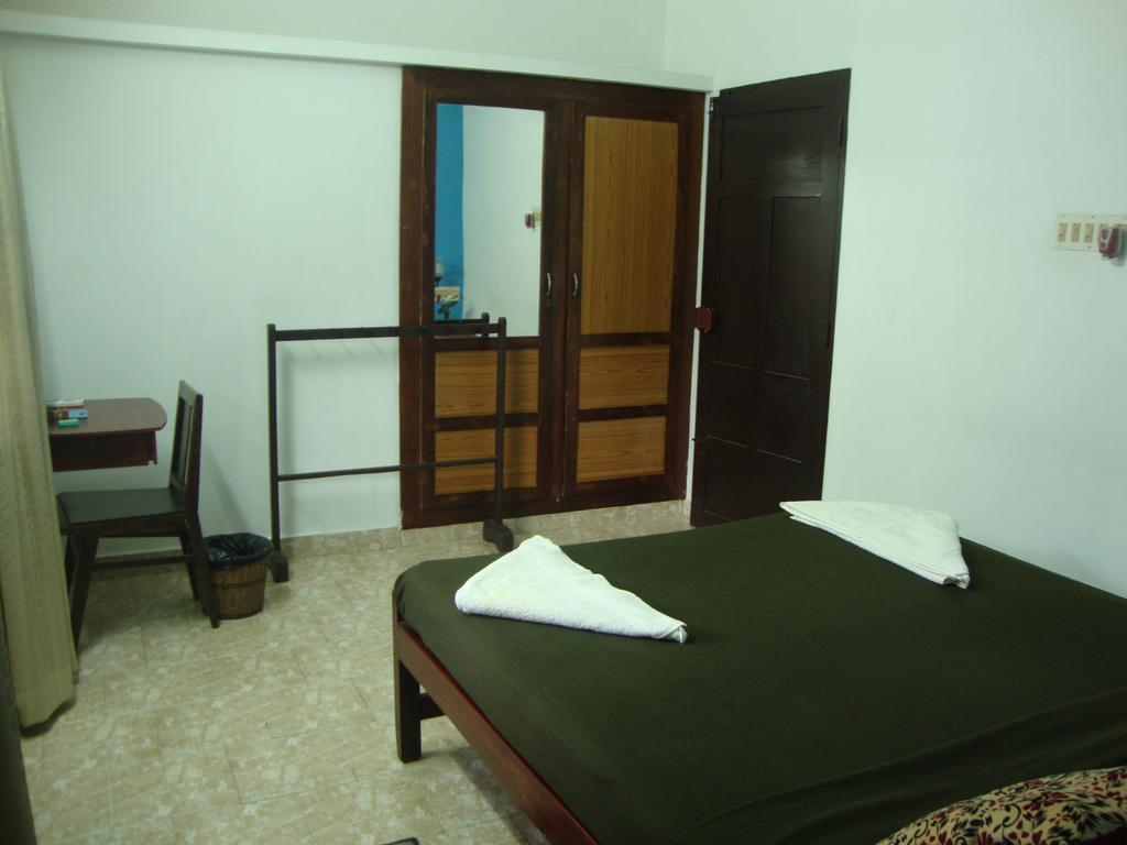 Lazar Residency Homestay Kochi Exteriör bild