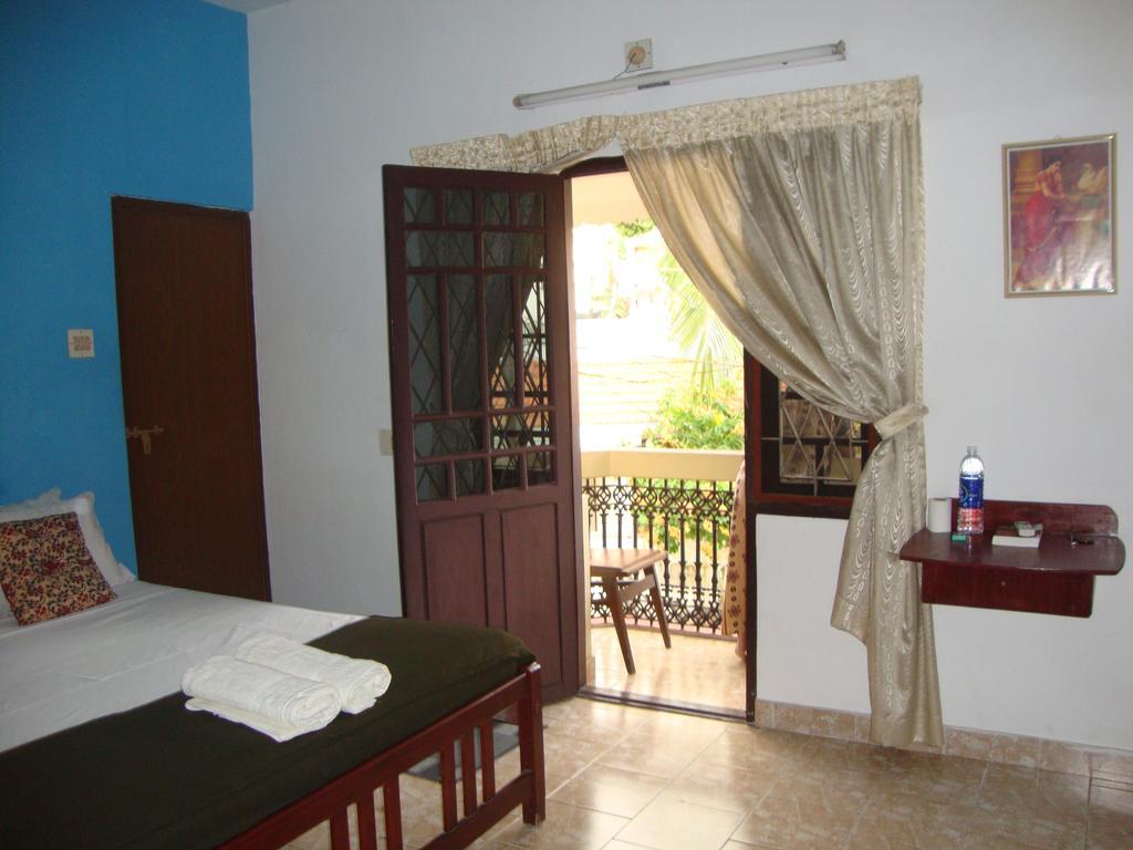Lazar Residency Homestay Kochi Exteriör bild