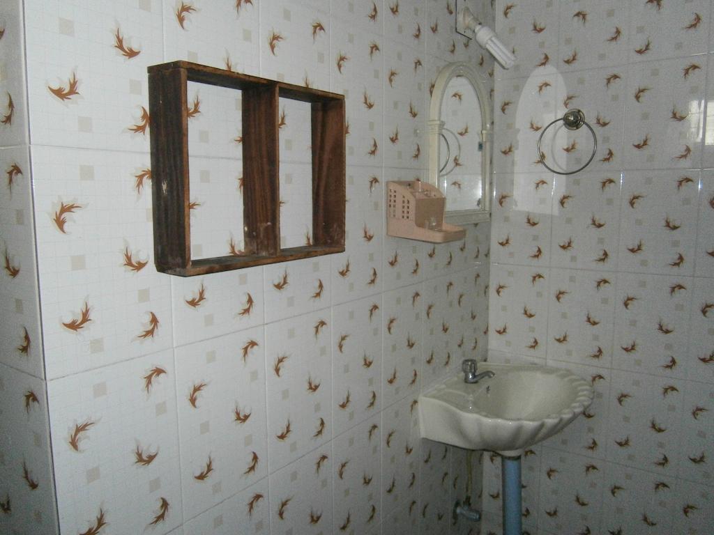 Lazar Residency Homestay Kochi Exteriör bild
