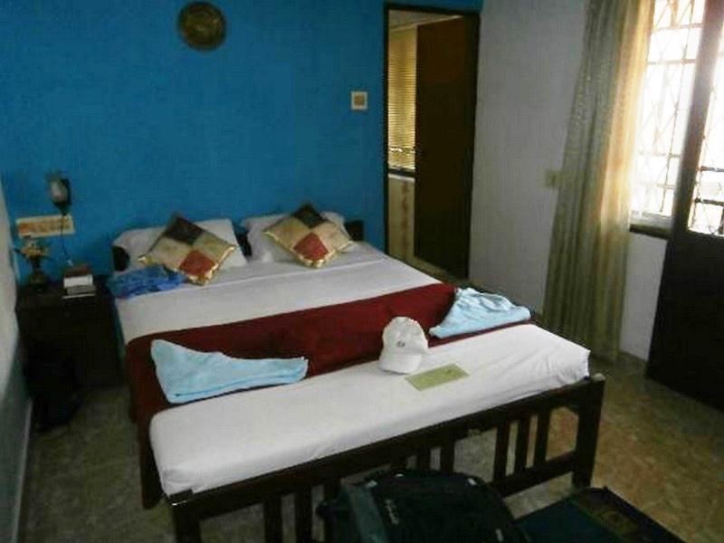 Lazar Residency Homestay Kochi Exteriör bild