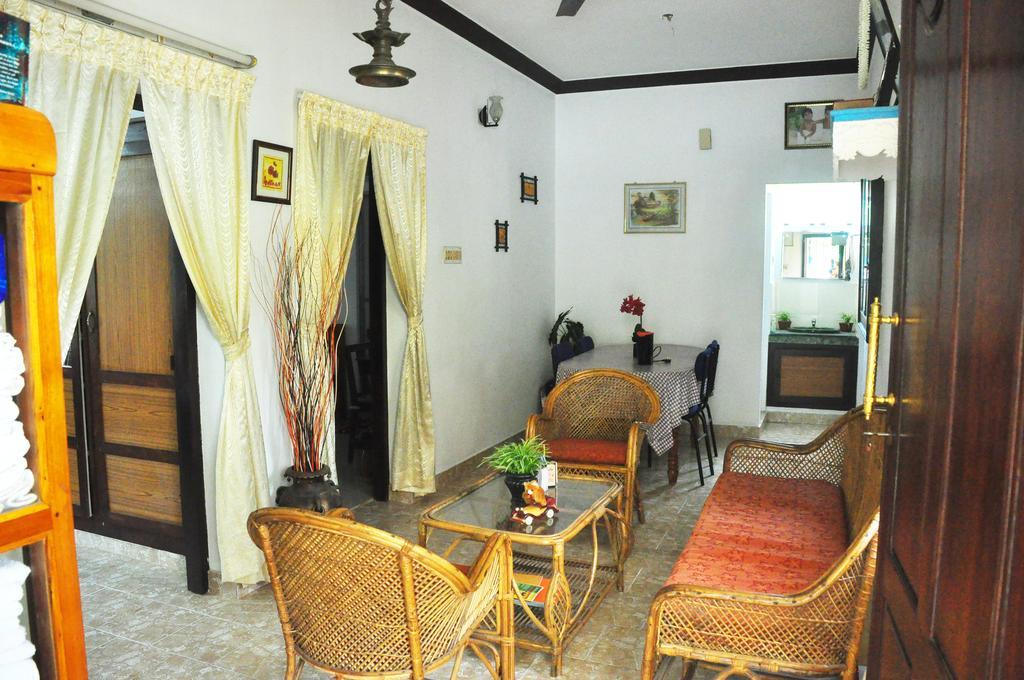 Lazar Residency Homestay Kochi Exteriör bild