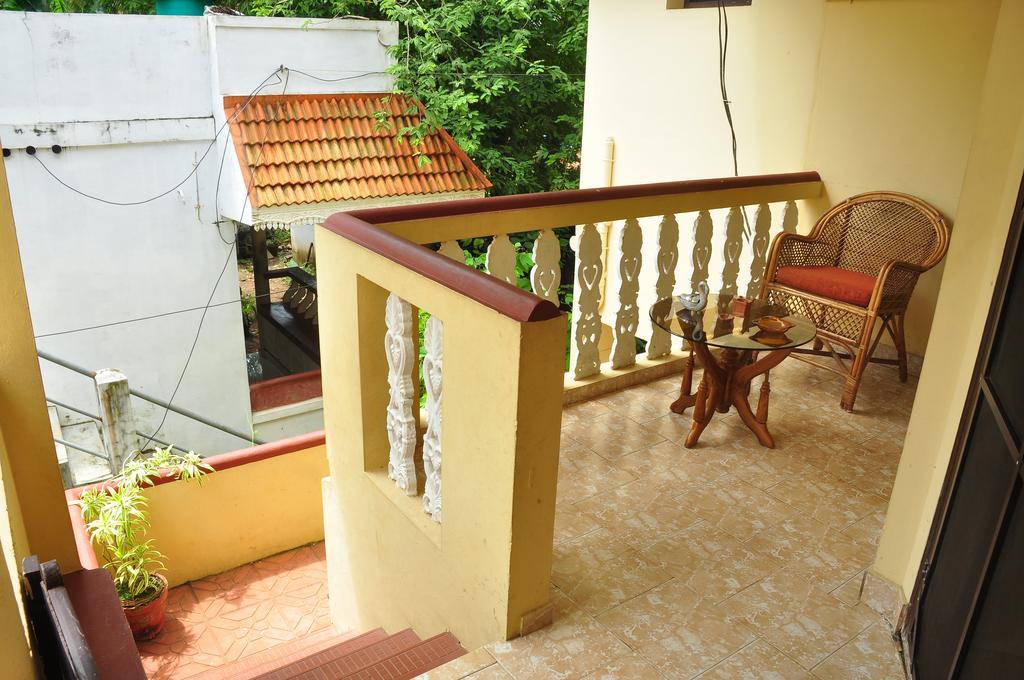 Lazar Residency Homestay Kochi Exteriör bild