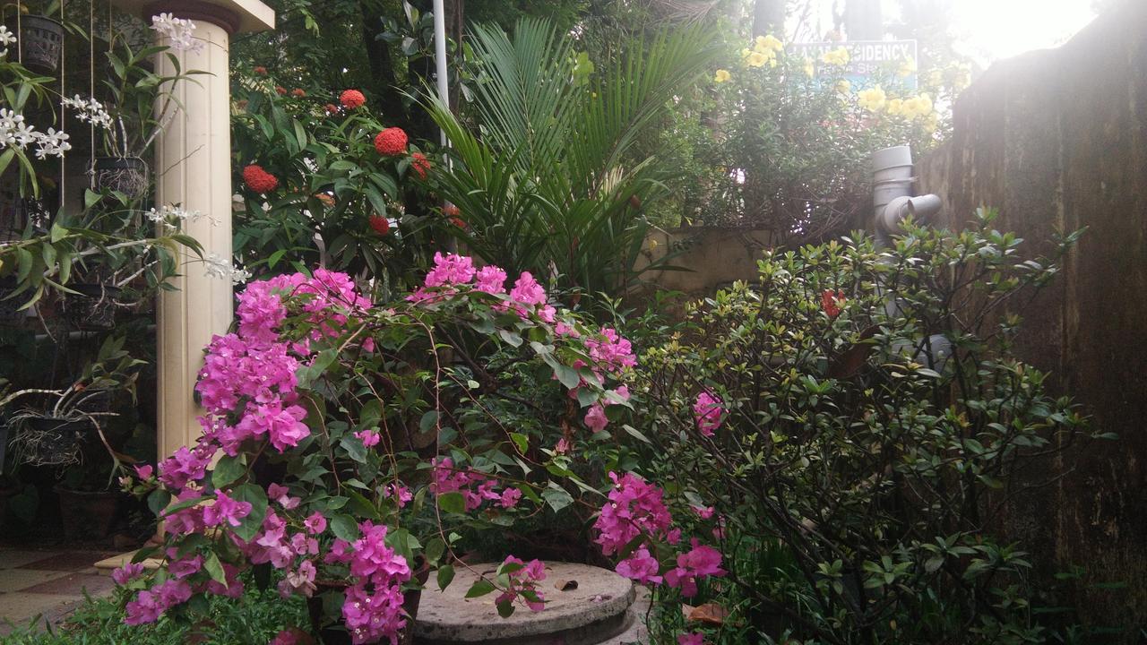Lazar Residency Homestay Kochi Exteriör bild