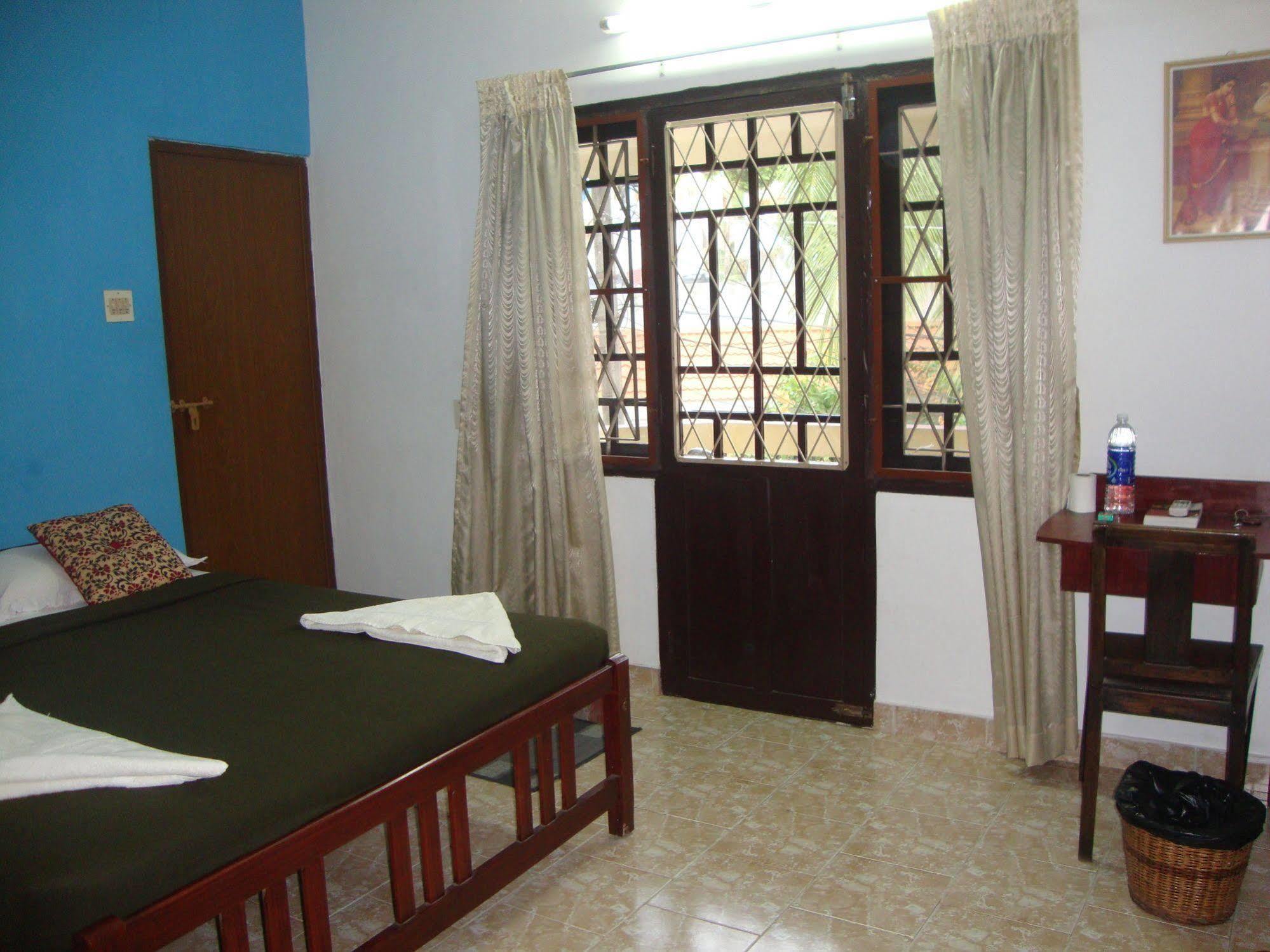 Lazar Residency Homestay Kochi Exteriör bild