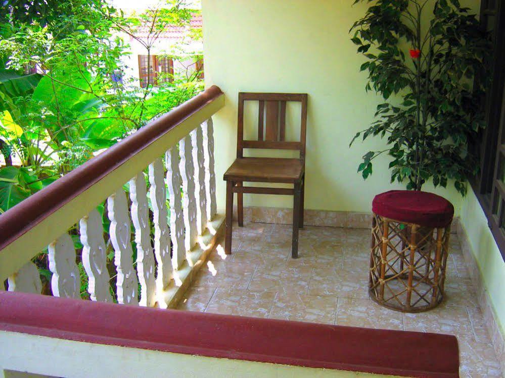 Lazar Residency Homestay Kochi Exteriör bild
