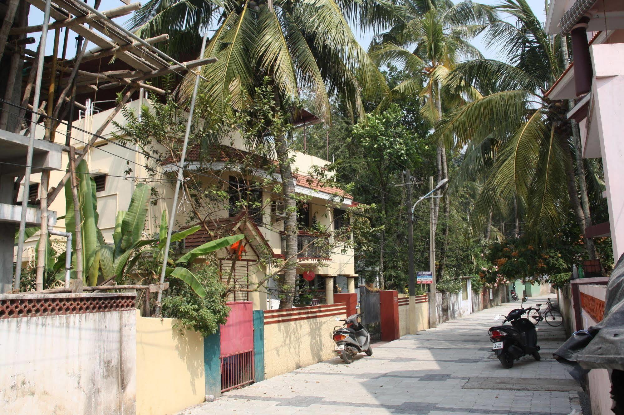 Lazar Residency Homestay Kochi Exteriör bild